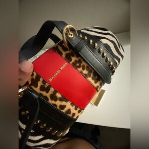 Michael Kors Stanton Barrel Bag Medium Stripe, Black/Blue/White Leather, Zip